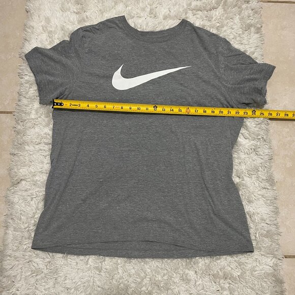 NIKE The Nike Tee Mens XLarge Grey Short Sleeve Tshirt - Picture 4 of 5